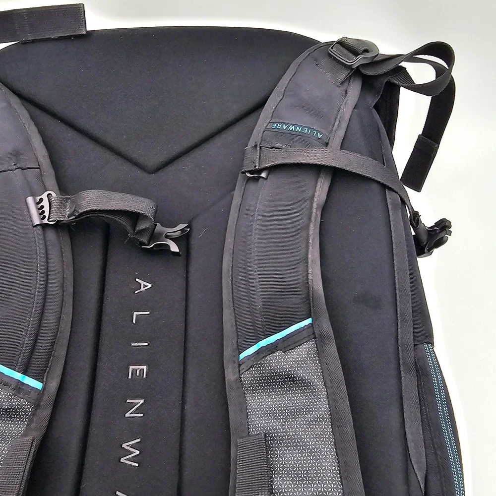 Alienware Vindicator 2.0 Gaming Laptop Backpack Black Blue Accents 17 Inch